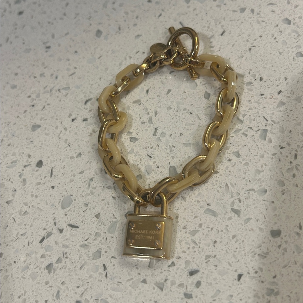 Michael Kors chain link bracelet in Gold and Ivory